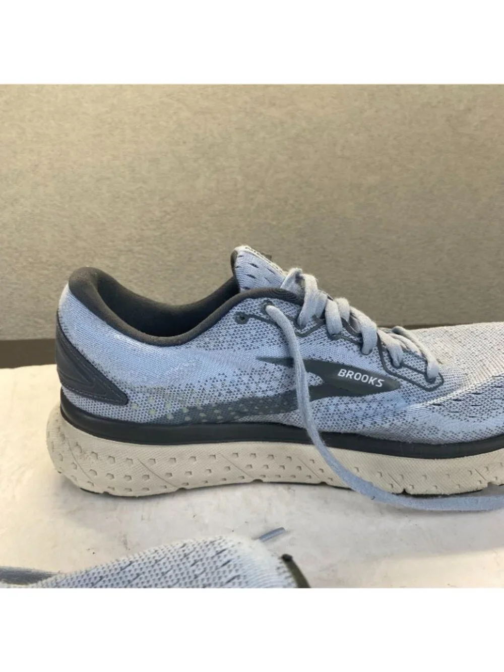 Brooks Glycerin 18 Women's Size 10 B (Medium) Running Shoes Sky Blue,Athletic